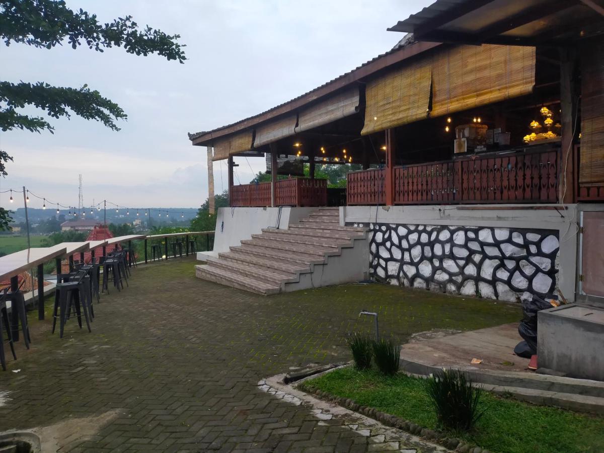 Joglo Kumpul Resort Cangkiran Екстериор снимка