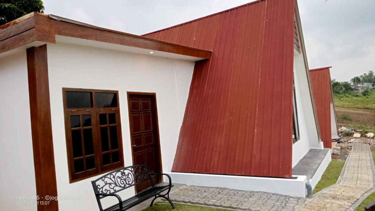 Joglo Kumpul Resort Cangkiran Стая снимка