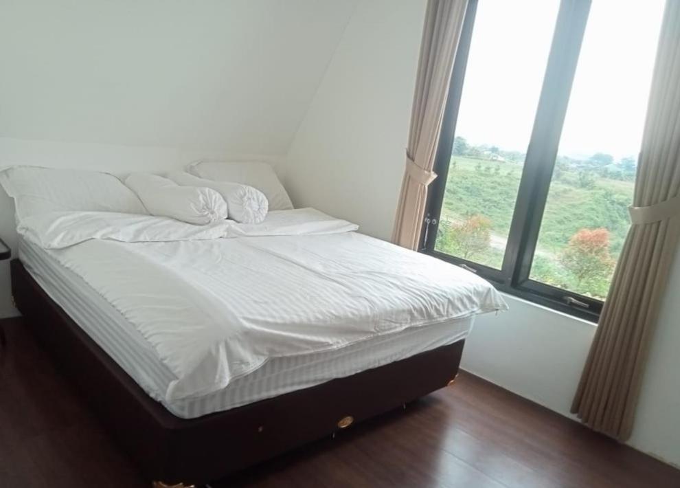 Joglo Kumpul Resort Cangkiran Стая снимка